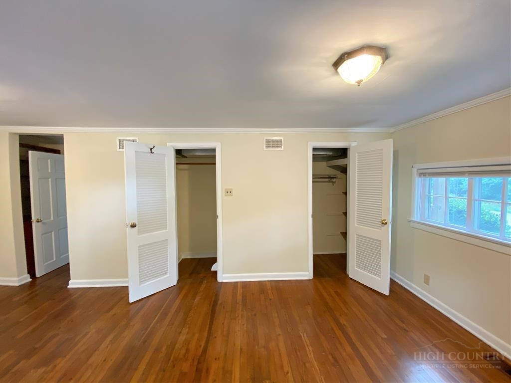 807 Mt Jefferson Road West Jefferson, NC 28694 - Photo 8 of 16