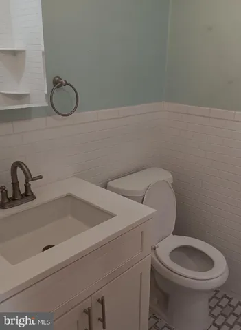 $1,550 | 153 Burmont Road, Unit B, Drexel Hill, PA 19026