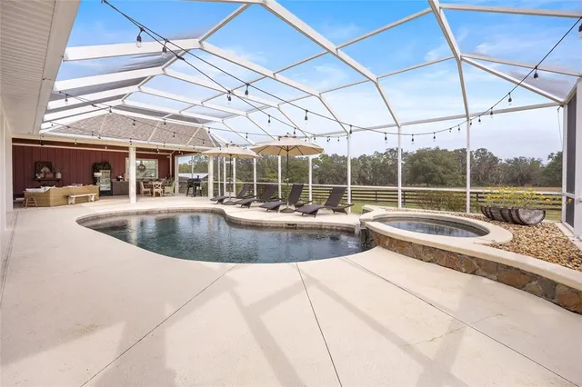 a view of outdoor space