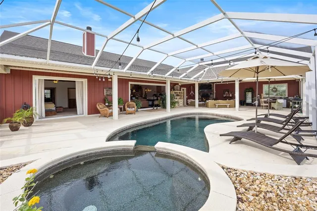 a view of an outdoor space and city view