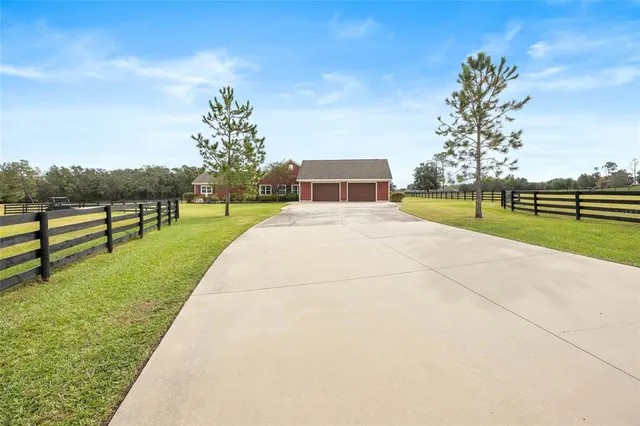 $1,650,000 | 41526 Saddle Ridge Lane, Weirsdale, FL 32195