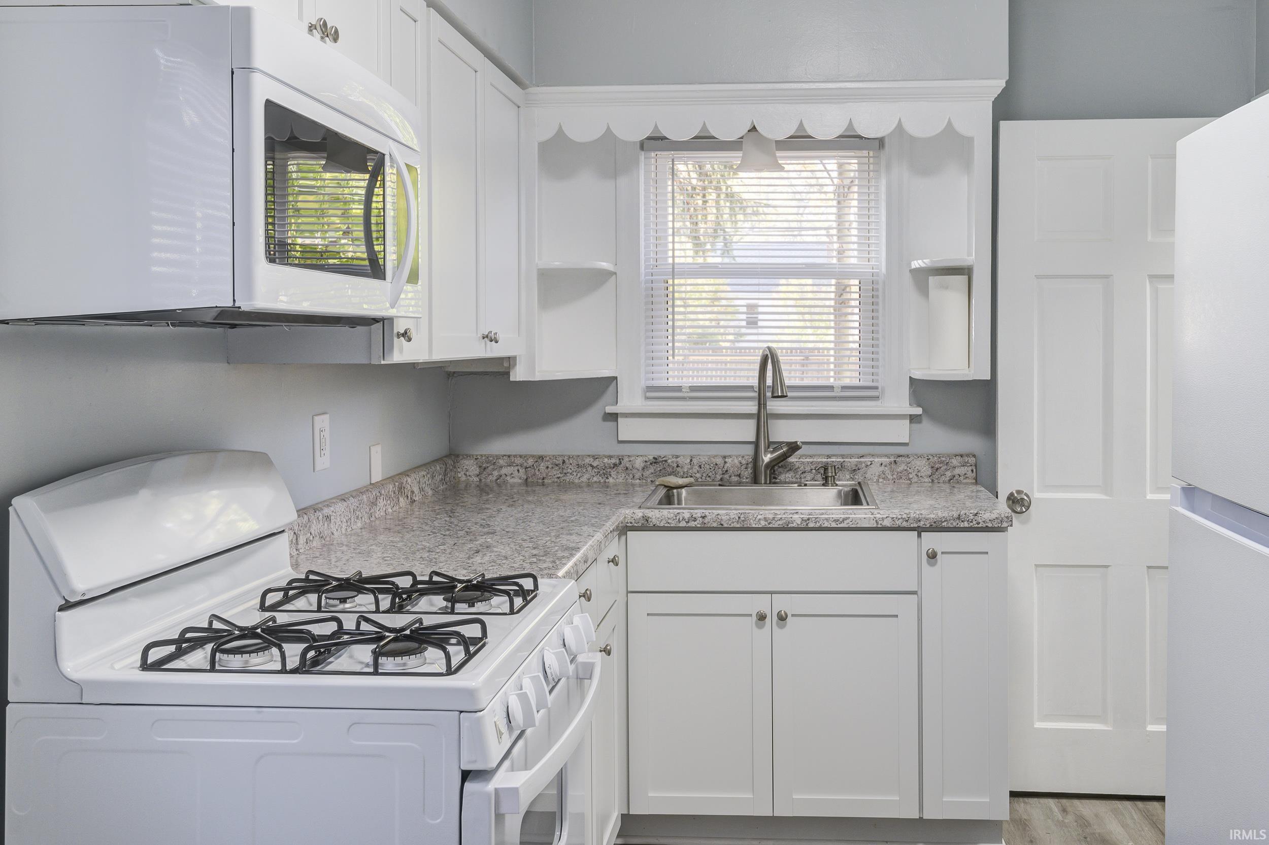 936 Baxter Street Fort Wayne, IN 46806 - Photo 16 of 36 Gallery Image 16
