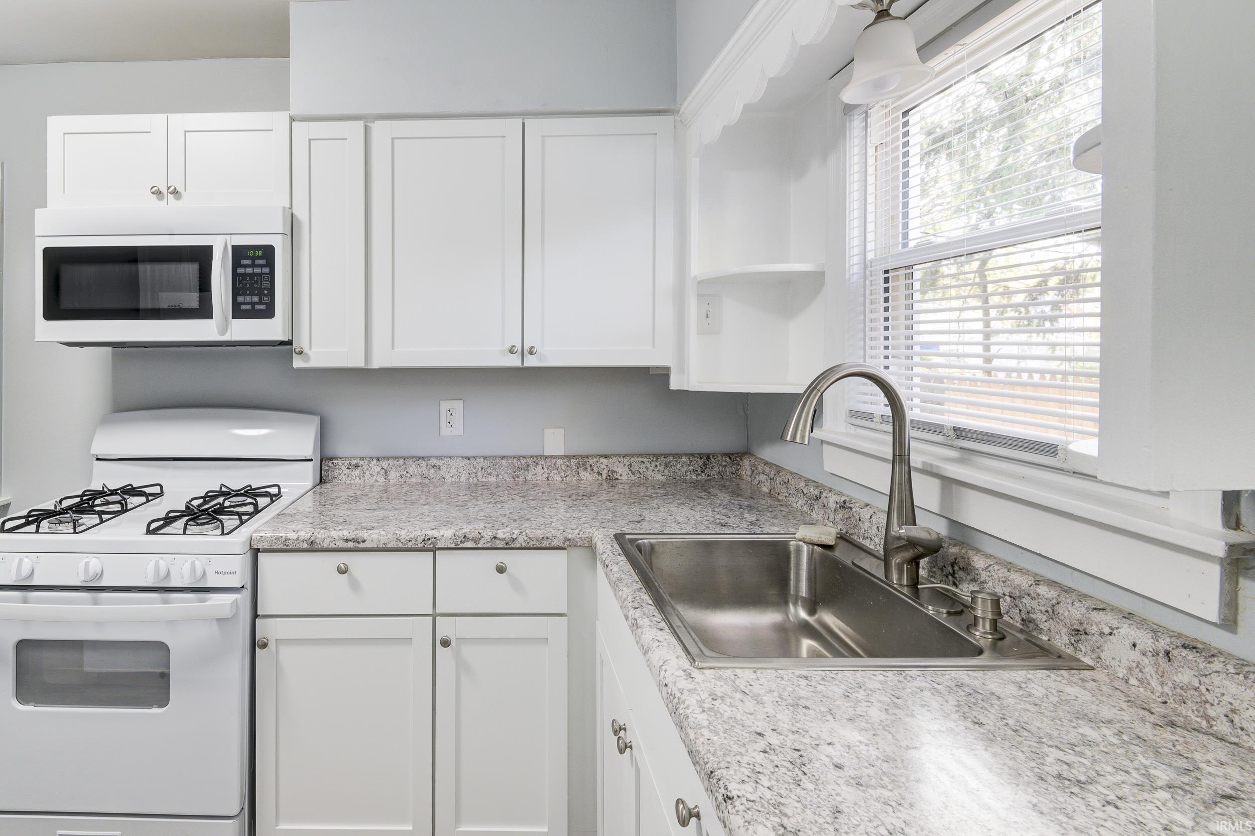936 Baxter Street Fort Wayne, IN 46806 - Photo 19 of 36 Gallery Image 19