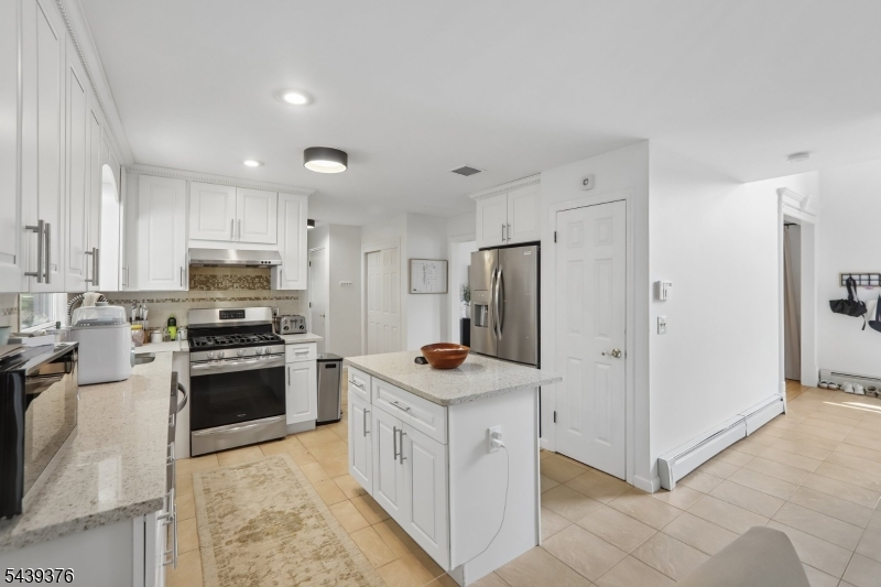50 Kahl Road East Hanover, NJ 07936 - Photo 11 of 24
