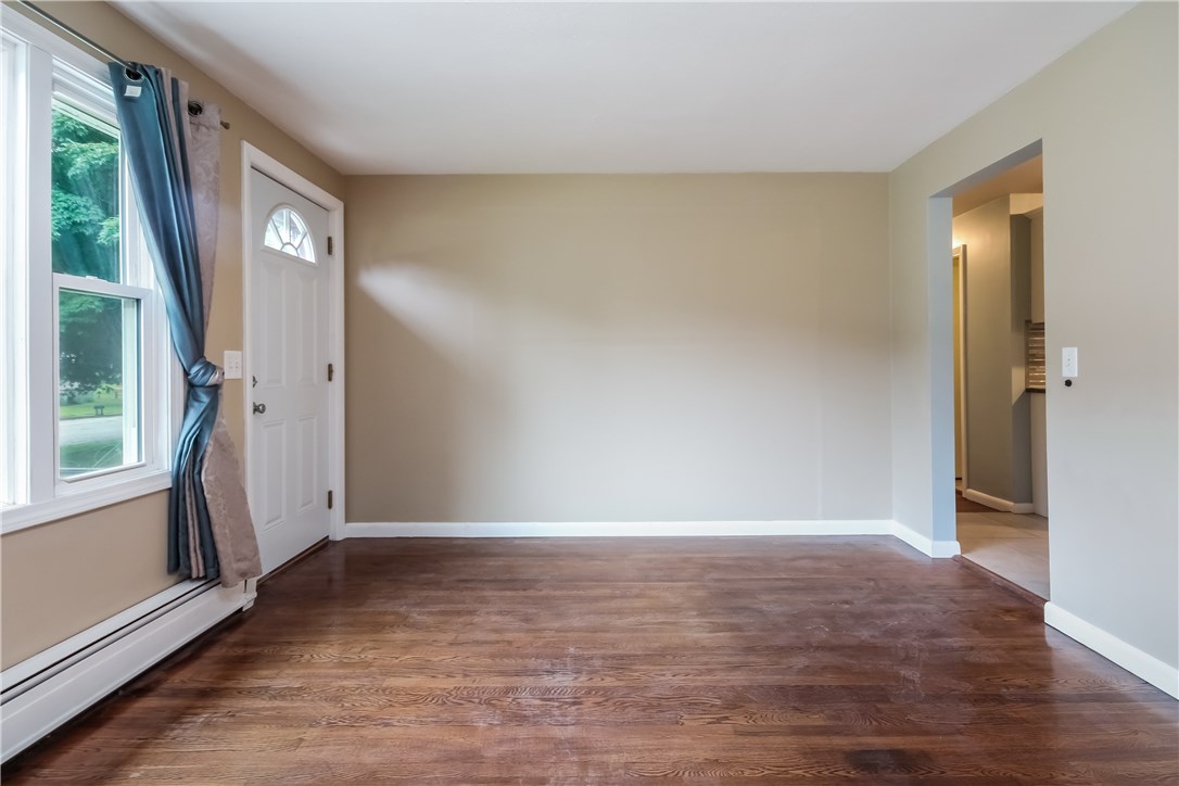 43 Abbotts Crossing Road Coventry, RI 02816 - Photo 5 of 22 Gallery Image 5