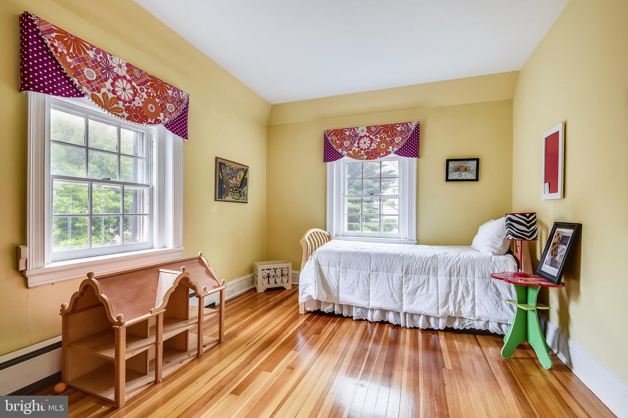 104 Tunbridge Road Baltimore, MD 21212 - Photo 45 of 62 Beautiful sash winows