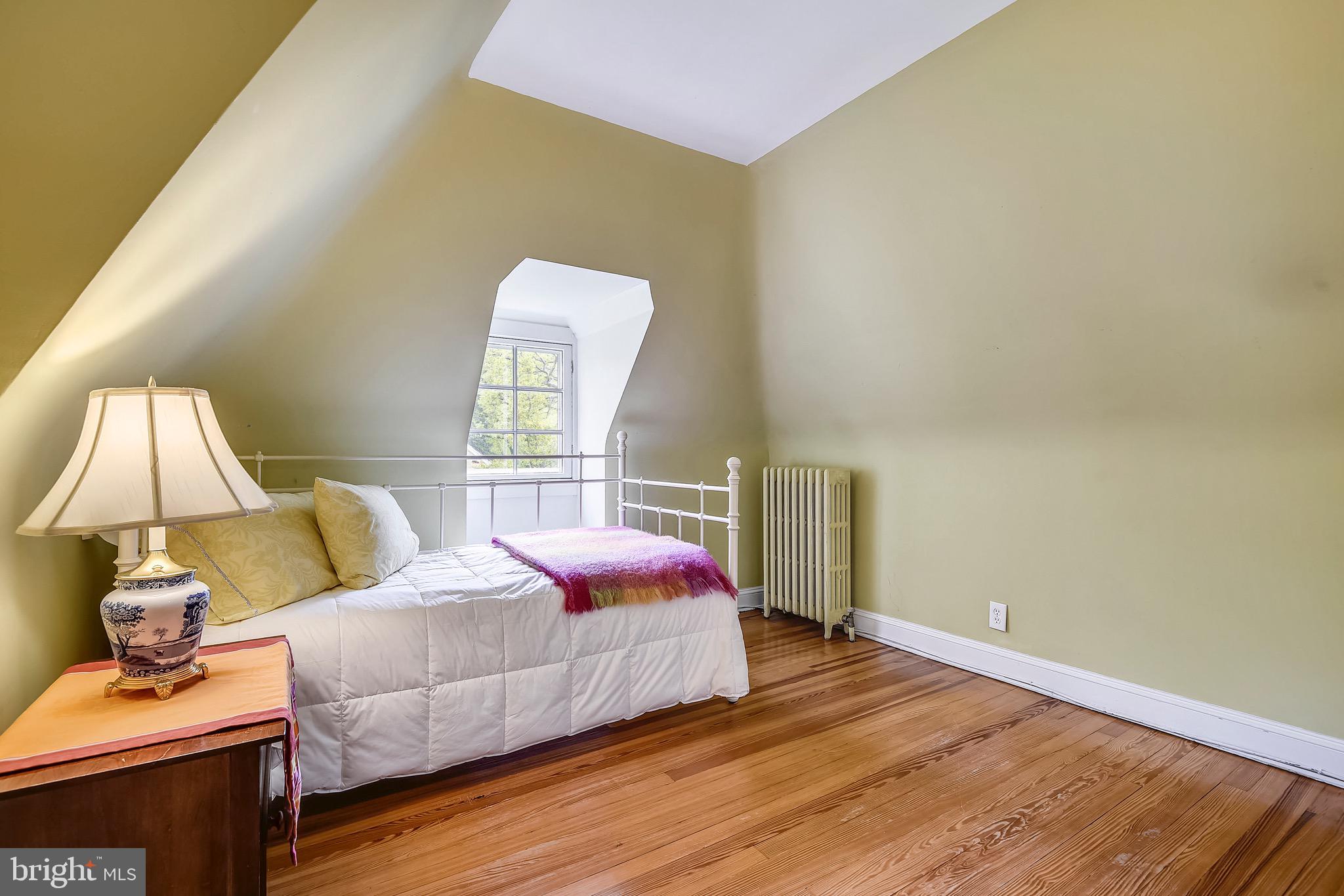 104 Tunbridge Road Baltimore, MD 21212 - Photo 52 of 62 Bedroom on upper level