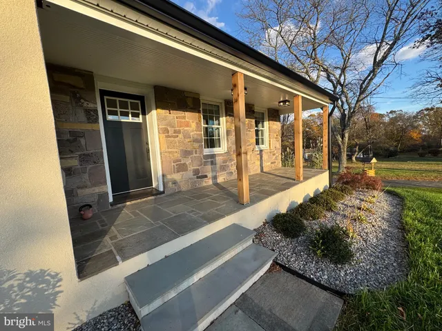 a view of a pathway of a house