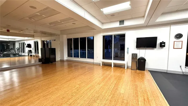 $375,000 | 2851 Northeast 183rd Street, Unit 1706E, Aventura, FL 33160