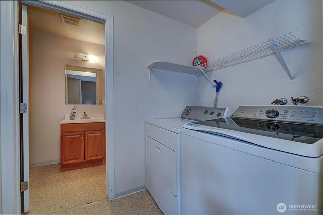 $550,000 | 1841 Northwest Russell Street, Poulsbo, WA 98370