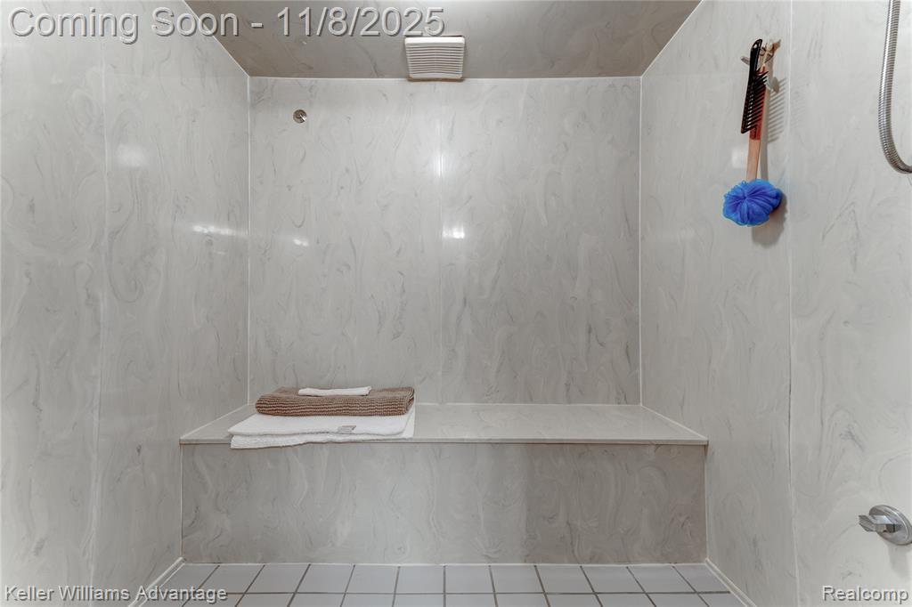 22166 Edgewater Novi, MI 48375 - Photo 25 of 32 Gallery Image 25