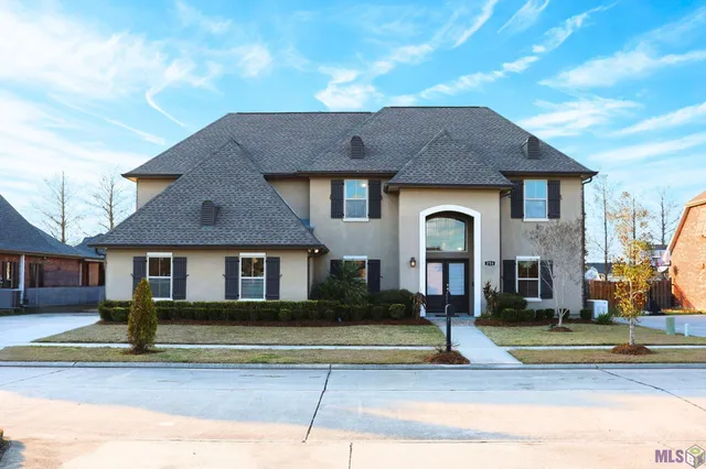 $559,000 | 256 Riverwood Drive, Houma, LA 70360