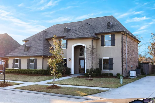 $559,000 | 256 Riverwood Drive, Houma, LA 70360