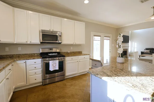 $559,000 | 256 Riverwood Drive, Houma, LA 70360