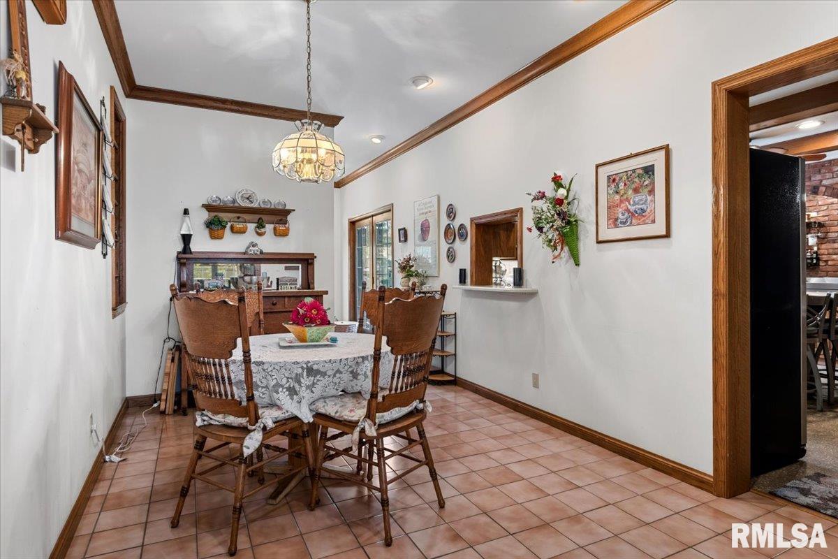 2223 Cardinal Drive Springfield, IL 62704 - Photo 32 of 88