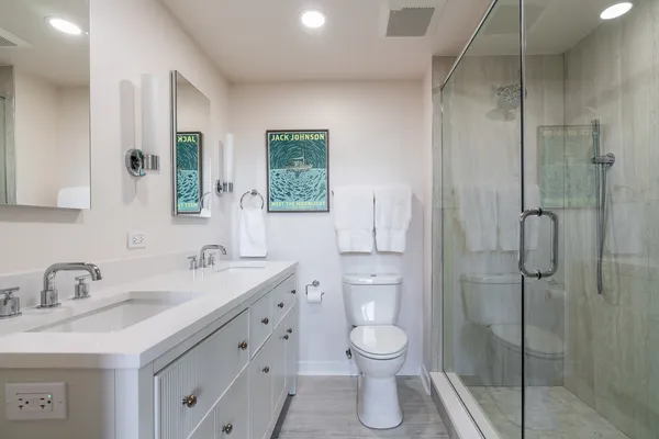 $575,000 | 1800 West Roscoe Street, Unit 316, Chicago, IL 60657