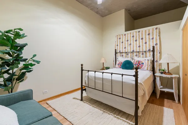 $575,000 | 1800 West Roscoe Street, Unit 316, Chicago, IL 60657