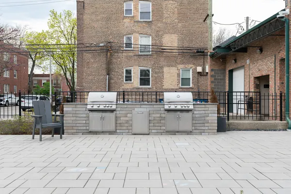 $575,000 | 1800 West Roscoe Street, Unit 316, Chicago, IL 60657