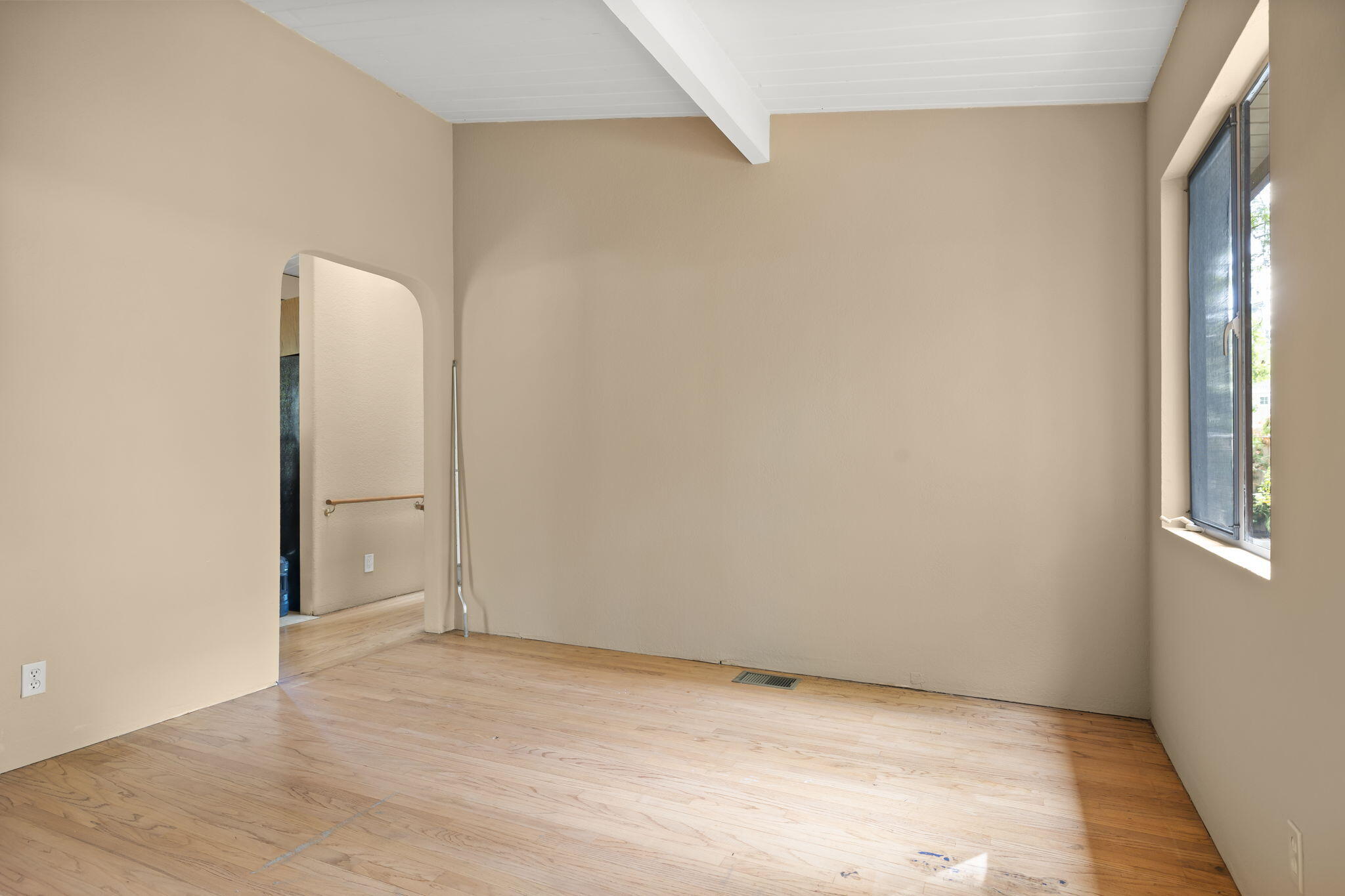 5130 Cathedral Oaks Road Santa Barbara, CA 93111 - Photo 15 of 68 a view of an empty room