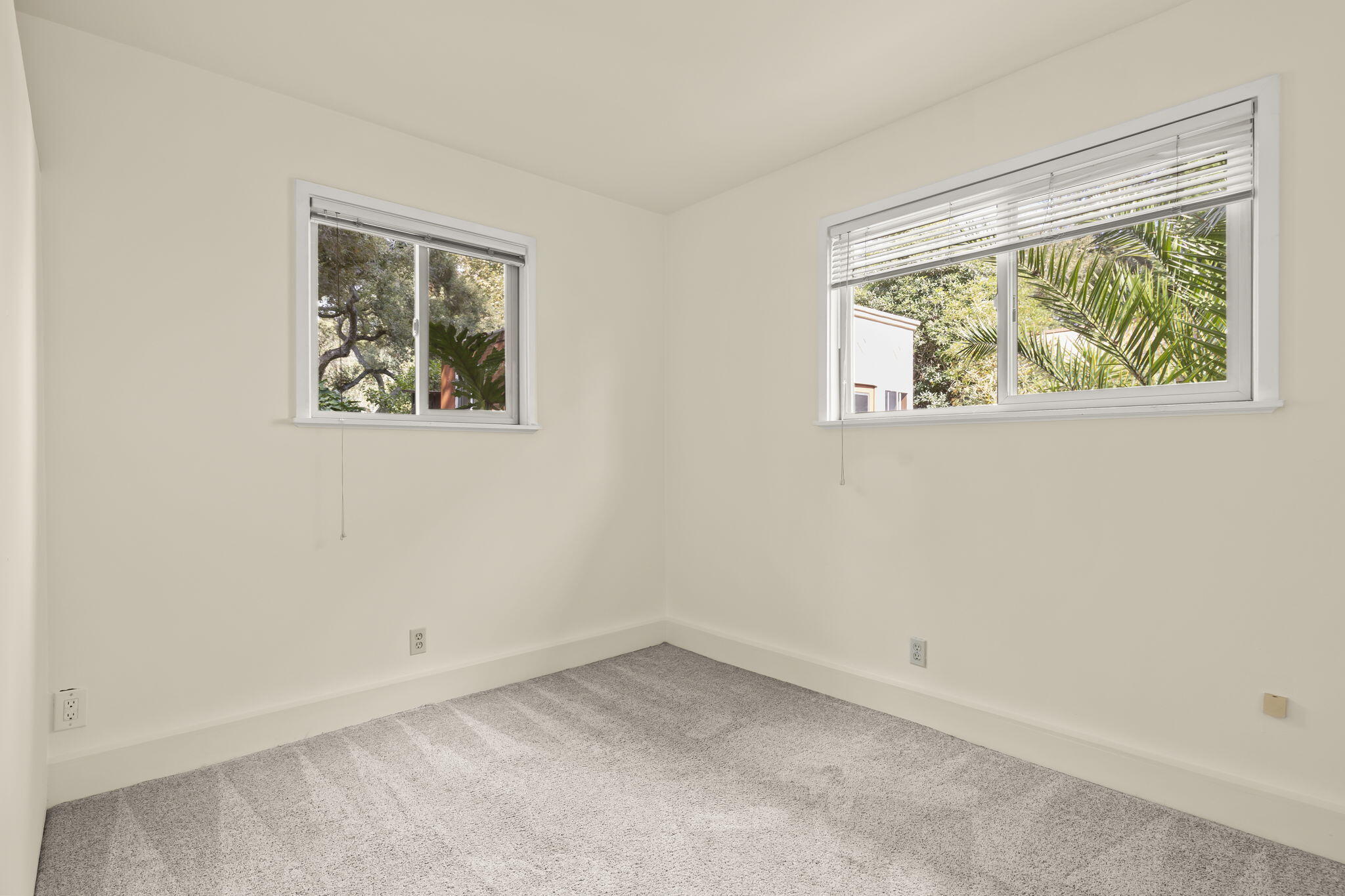 5130 Cathedral Oaks Road Santa Barbara, CA 93111 - Photo 41 of 68 an empty room with a window