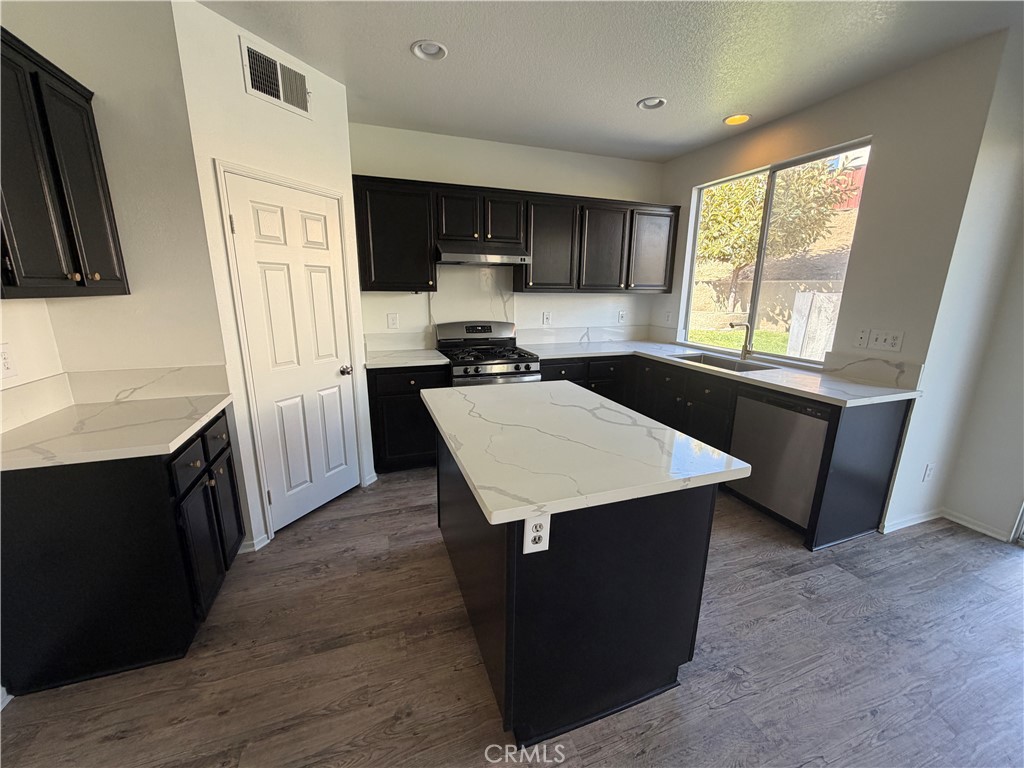 1413 Claymore Court Riverside, CA 92507 - Photo 8 of 59