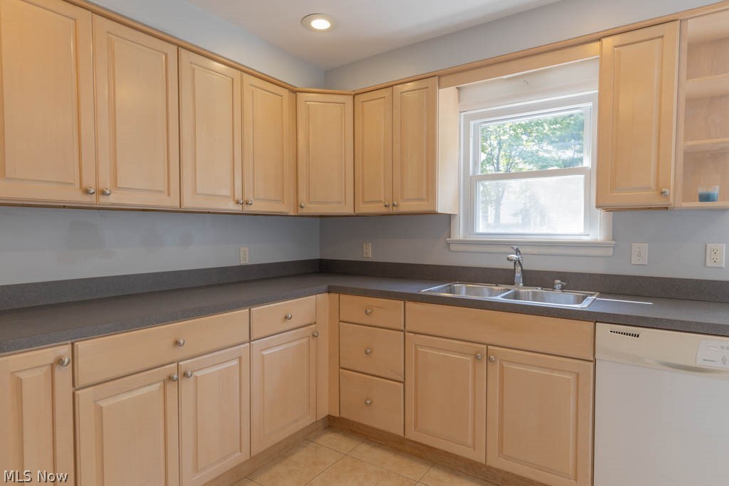 4030 Corwin Road Cleveland, OH 44121 - Photo 6 of 23 Kitchen has great counterspace!