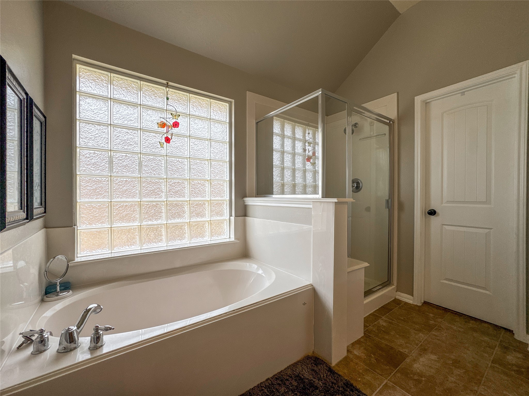 14 Palmdale Lane Manvel, TX 77578 - Photo 24 of 35 Relax in this tub with candles and bubble bath