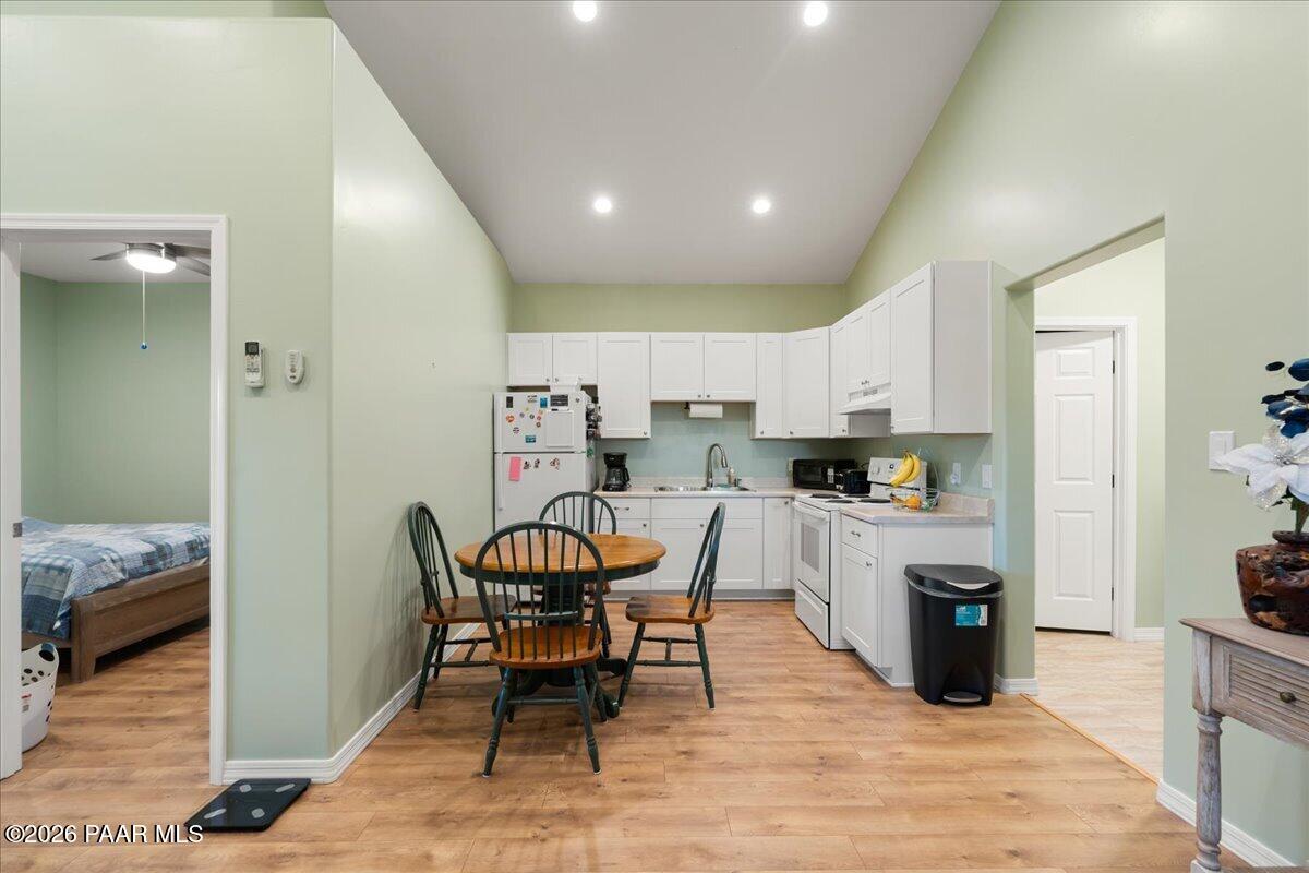 10540 North Patina Road Prescott, AZ 86305 - Photo 39 of 52 39-Kitchen