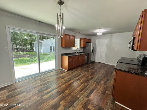 $1,450 | 510 Redwood Place, Jacksonville, NC 28540