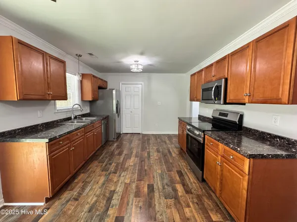 $1,450 | 510 Redwood Place, Jacksonville, NC 28540