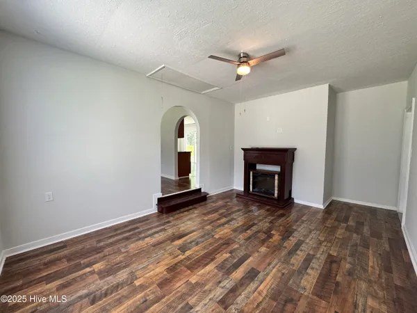 $1,450 | 510 Redwood Place, Jacksonville, NC 28540