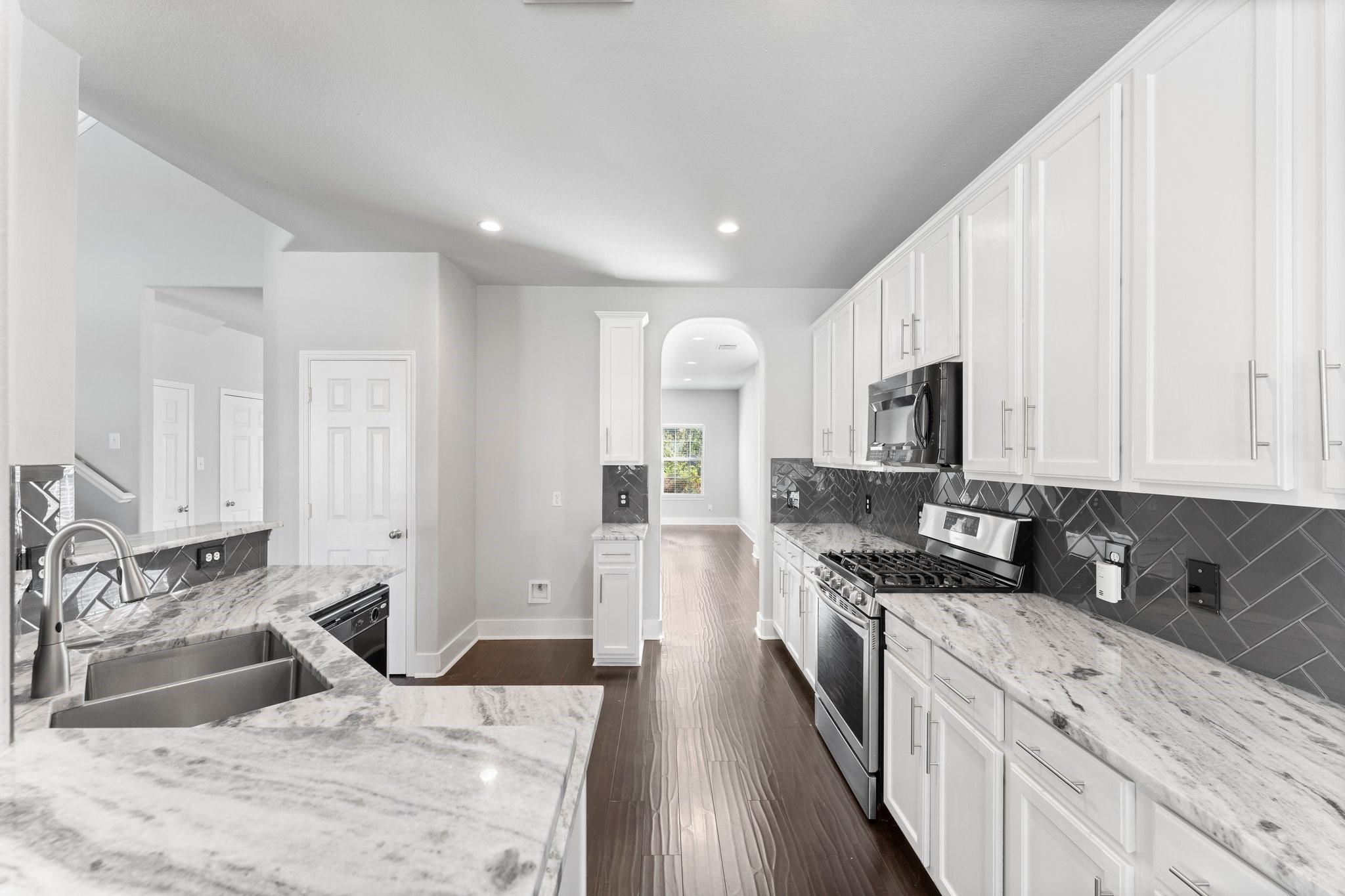 622 Timberstand Lane Spring, TX 77373 - Photo 33 of 48 Comes with stainless steel refrigerator