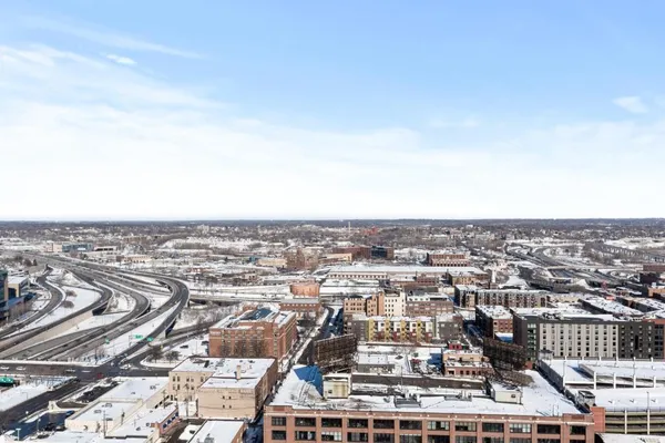 $1,250 | 78 10th Street East, Unit 3203, St. Paul, MN 55101