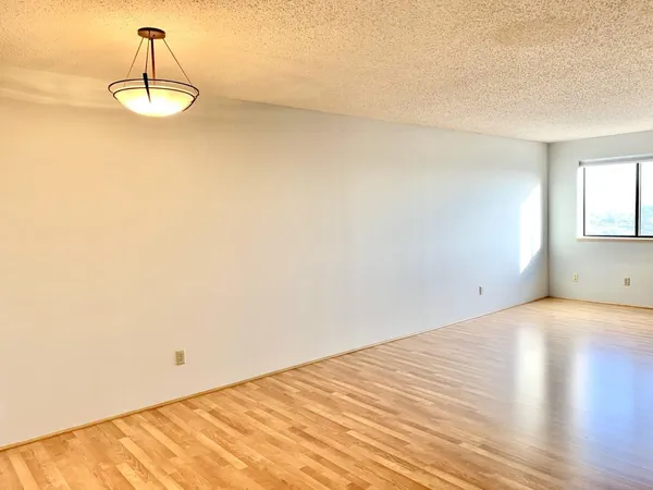 $1,250 | 78 10th Street East, Unit 3203, St. Paul, MN 55101