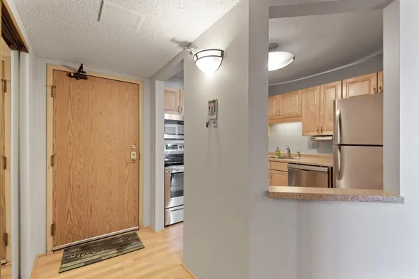 $1,250 | 78 10th Street East, Unit 3203, St. Paul, MN 55101