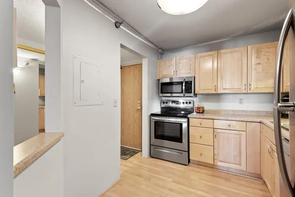 $1,250 | 78 10th Street East, Unit 3203, St. Paul, MN 55101