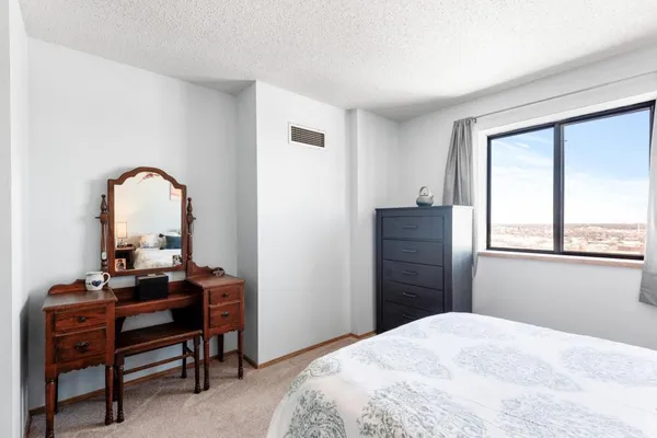 $1,250 | 78 10th Street East, Unit 3203, St. Paul, MN 55101