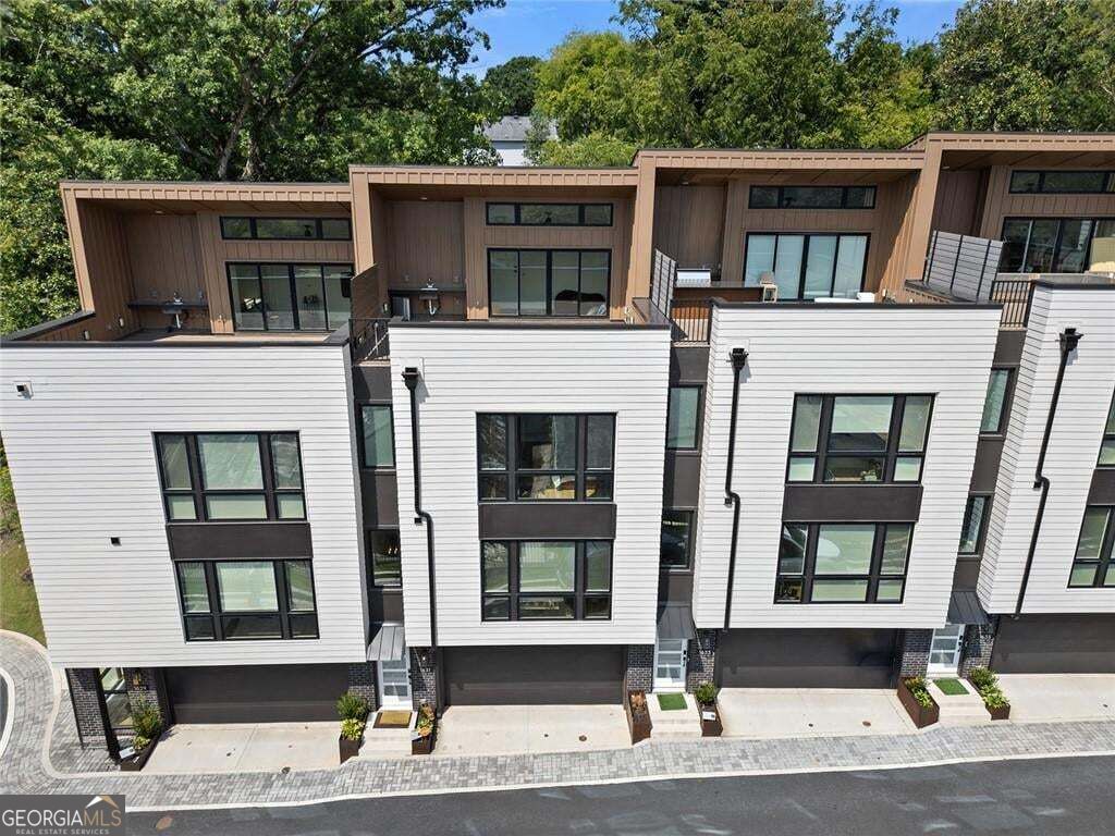 1631 Overlook Way Atlanta, GA 30318 - Photo 1 of 43 Gallery Image 1