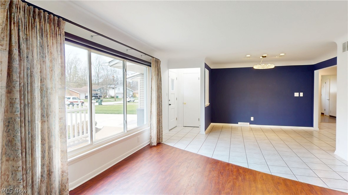 2063 Marshfield Road Cleveland, OH 44124 - Photo 3 of 34