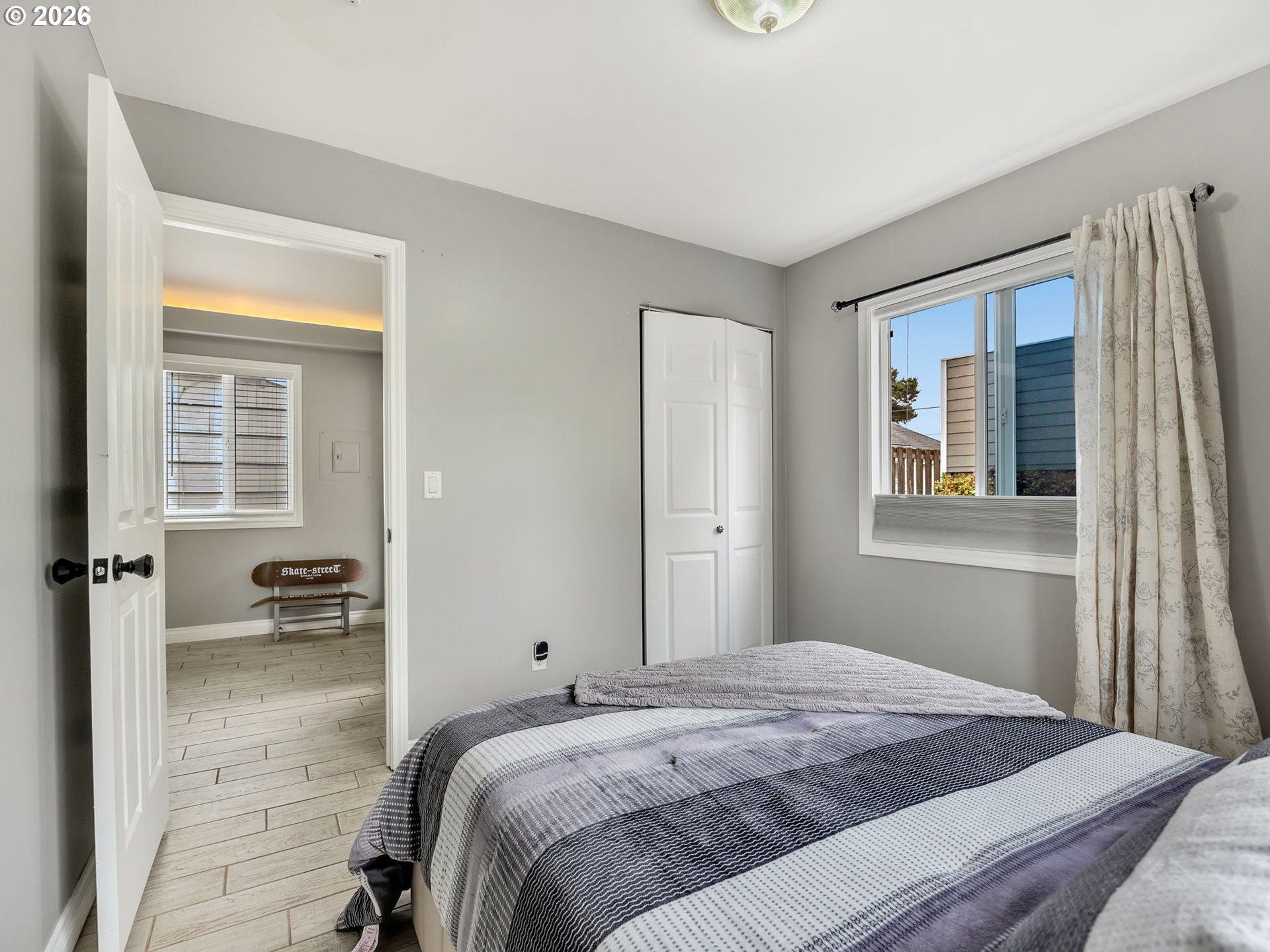 136B 3rd Avenue Seaside, OR 97138 - Photo 33 of 38 Bedroom