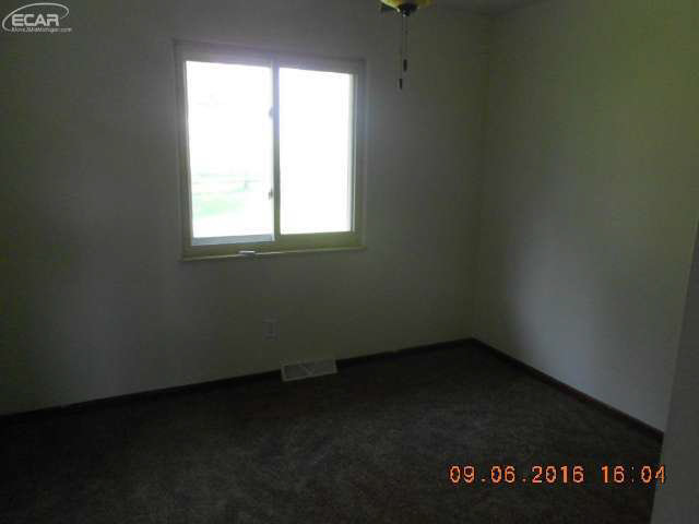 5521 Arbela Road Millington, MI 48746 - Photo 6 of 10 21213534-5.JPG