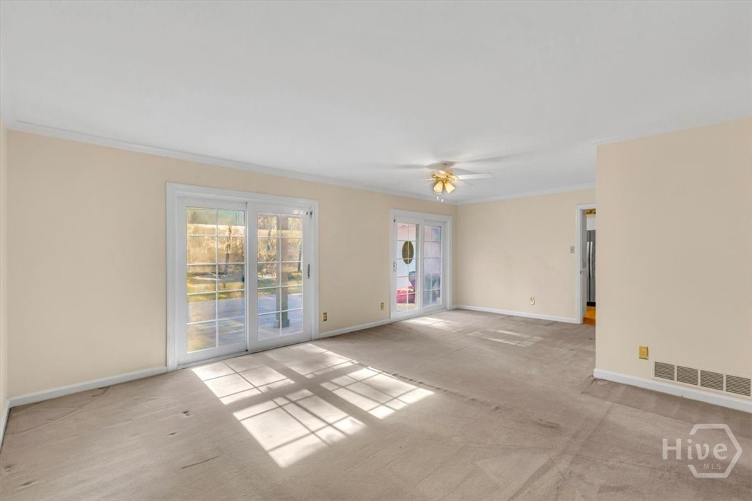 311 Pickwick Road Savannah, GA 31410 - Photo 4 of 65