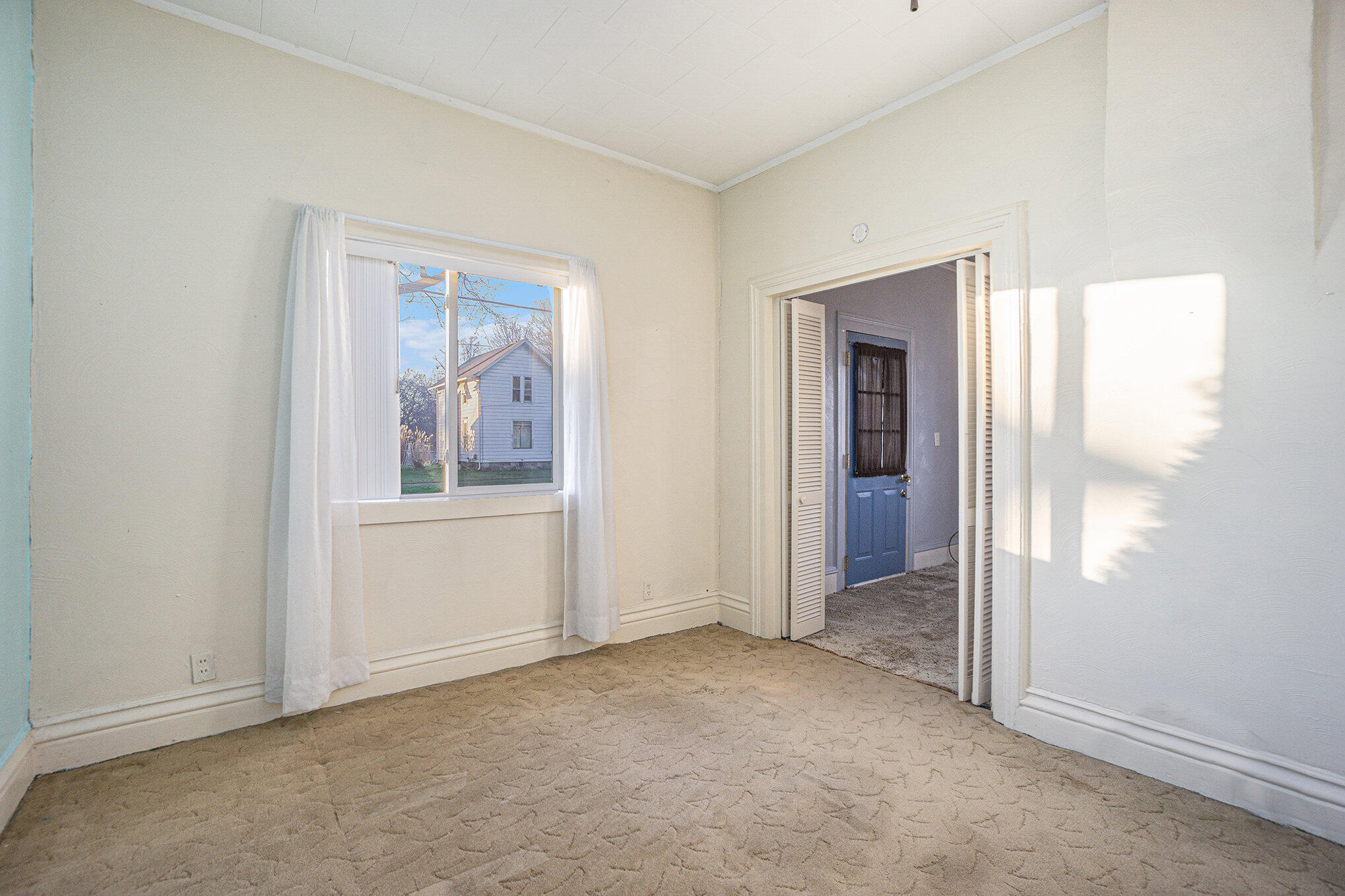 214 South Hooker Avenue Three Rivers, MI 49093 - Photo 8 of 18 011_dsc05707