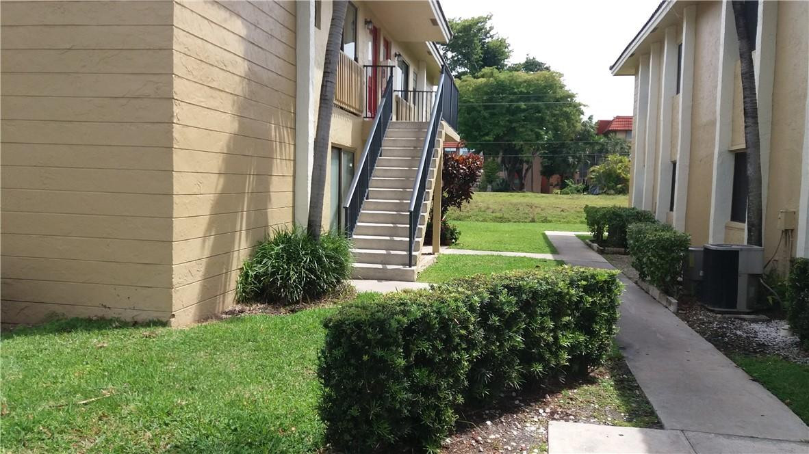 2631 Riverside Drive, Unit 1 Coral Springs, FL 33065 - Photo 4 of 42 Photo 4