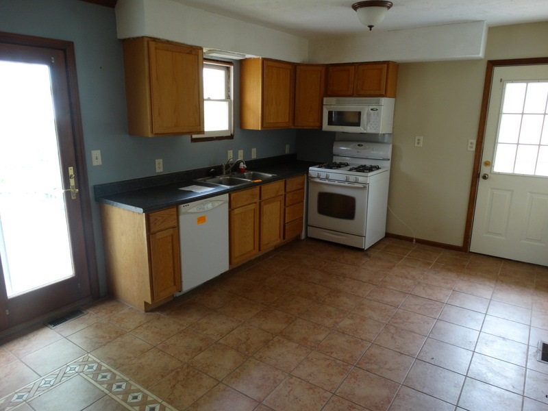 3144 Nester Hills Road Newburgh, IN 47630 - Photo 3 of 13