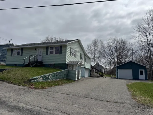 $139,900 | 13 Cone Street, East Millinocket, ME 04430