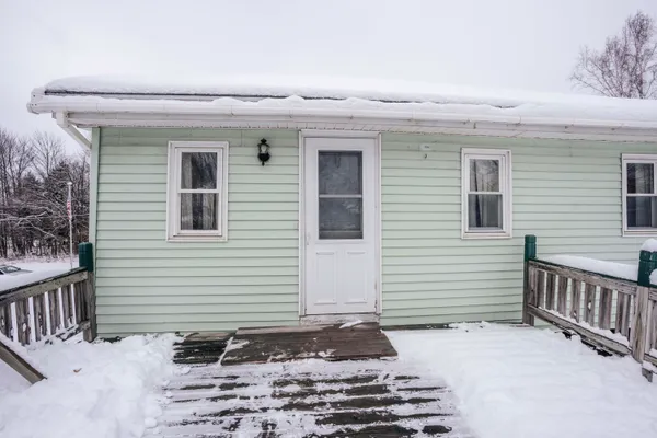 $139,900 | 13 Cone Street, East Millinocket, ME 04430