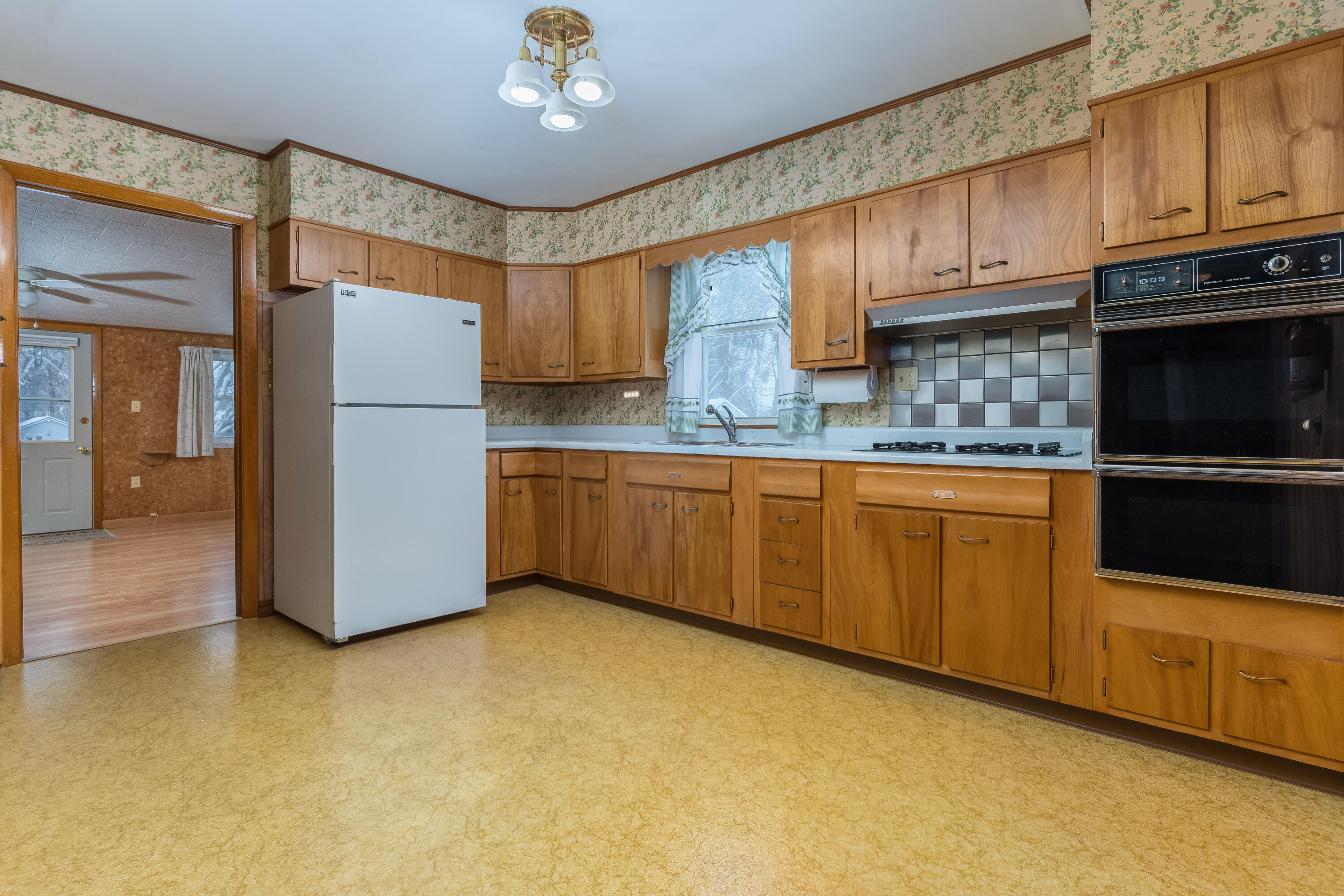 13 Cone Street East Millinocket, ME 04430 - Photo 5 of 27 DSC06878