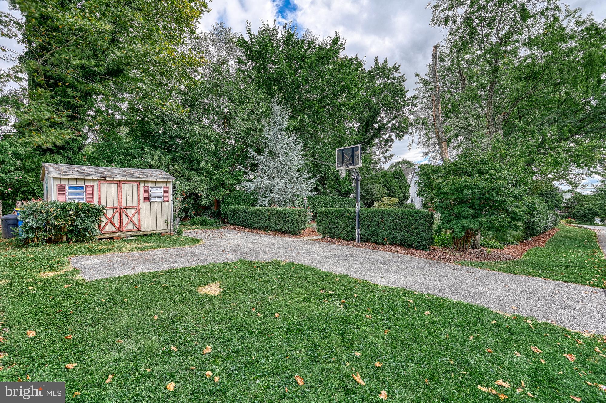401 Hillcrest Road York, PA 17403 - Photo 18 of 49