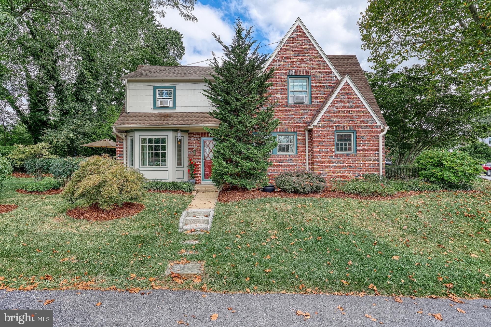 401 Hillcrest Road York, PA 17403 - Photo 7 of 49